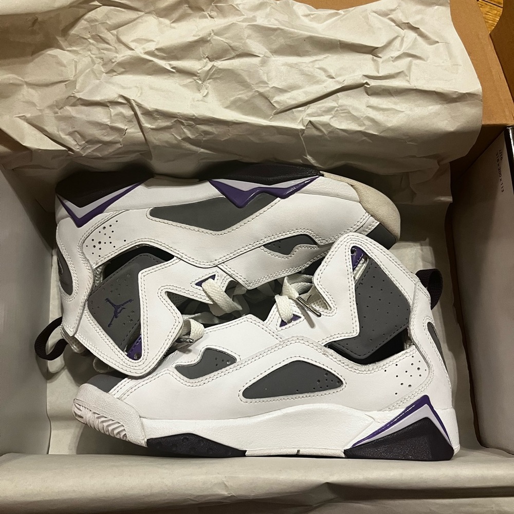 Girls Jordan true flights